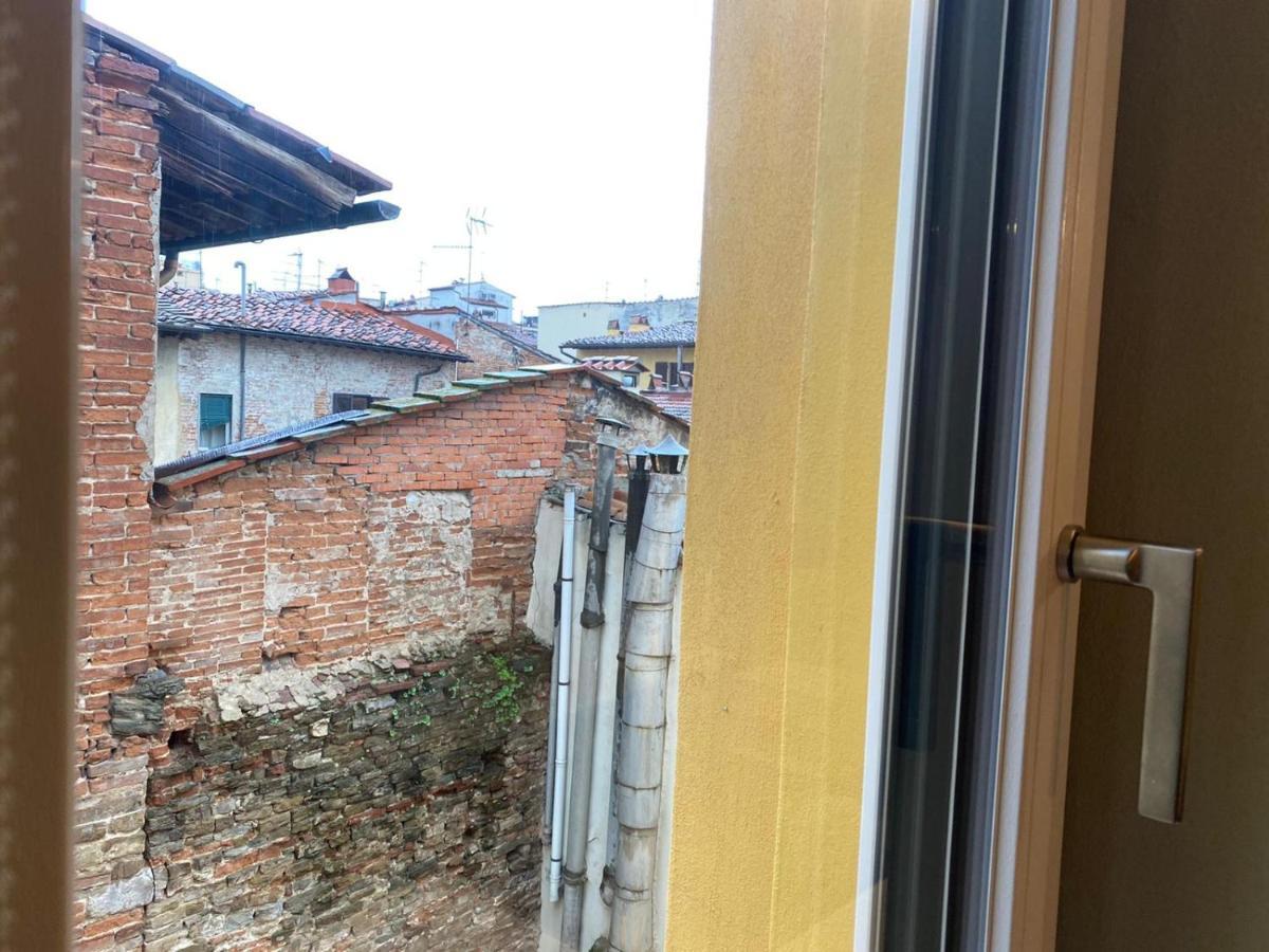 Sdrucciolo Dei Pitti Third Floor Apartment Firenze Bagian luar foto